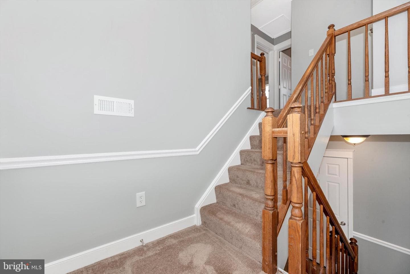 605 Knightsbridge Drive photo 17