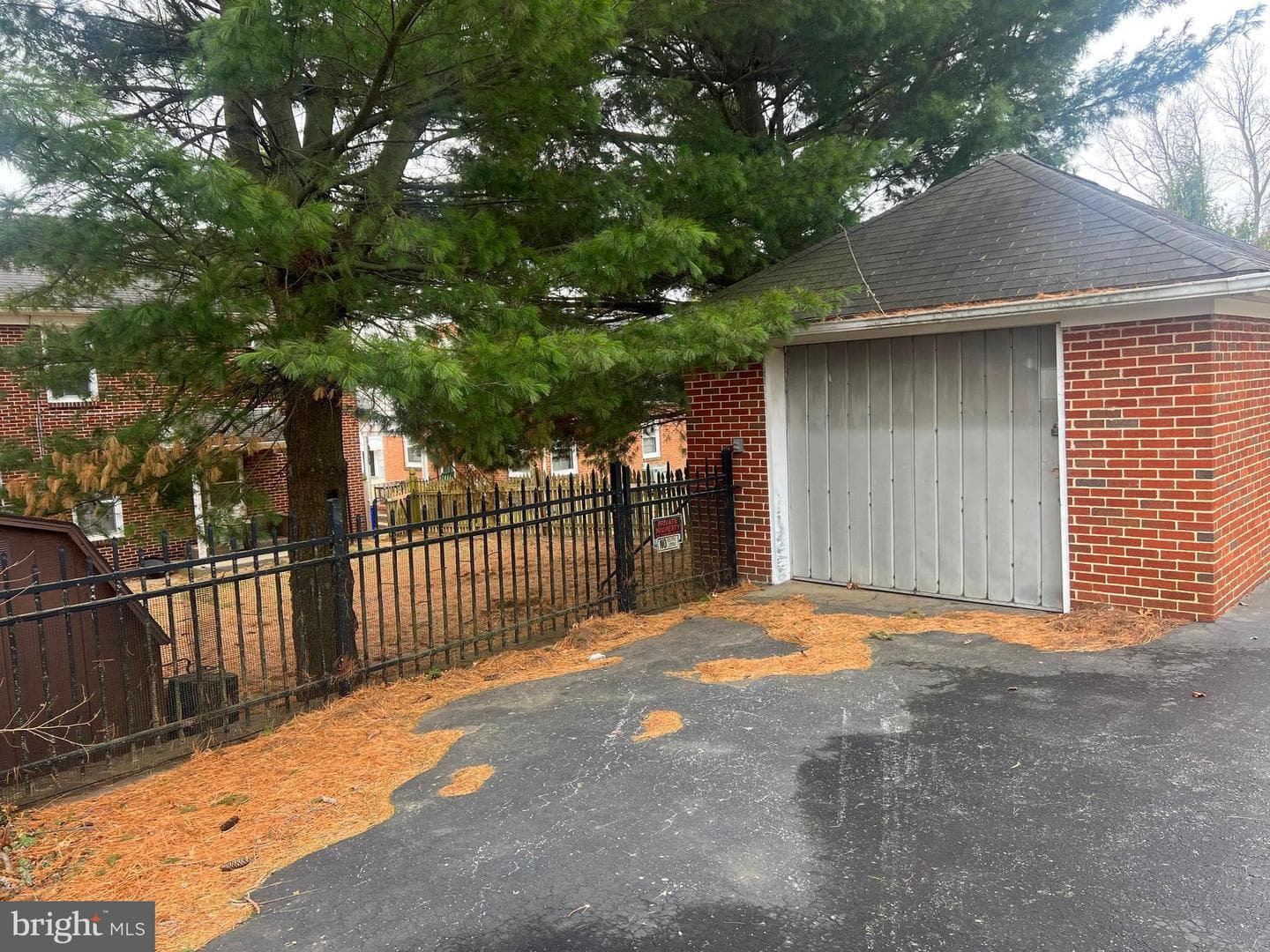 953 View Street photo 10