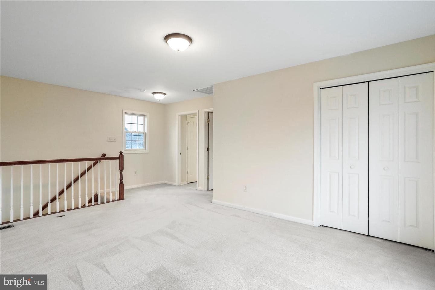 624 Trafalgar Drive photo 30