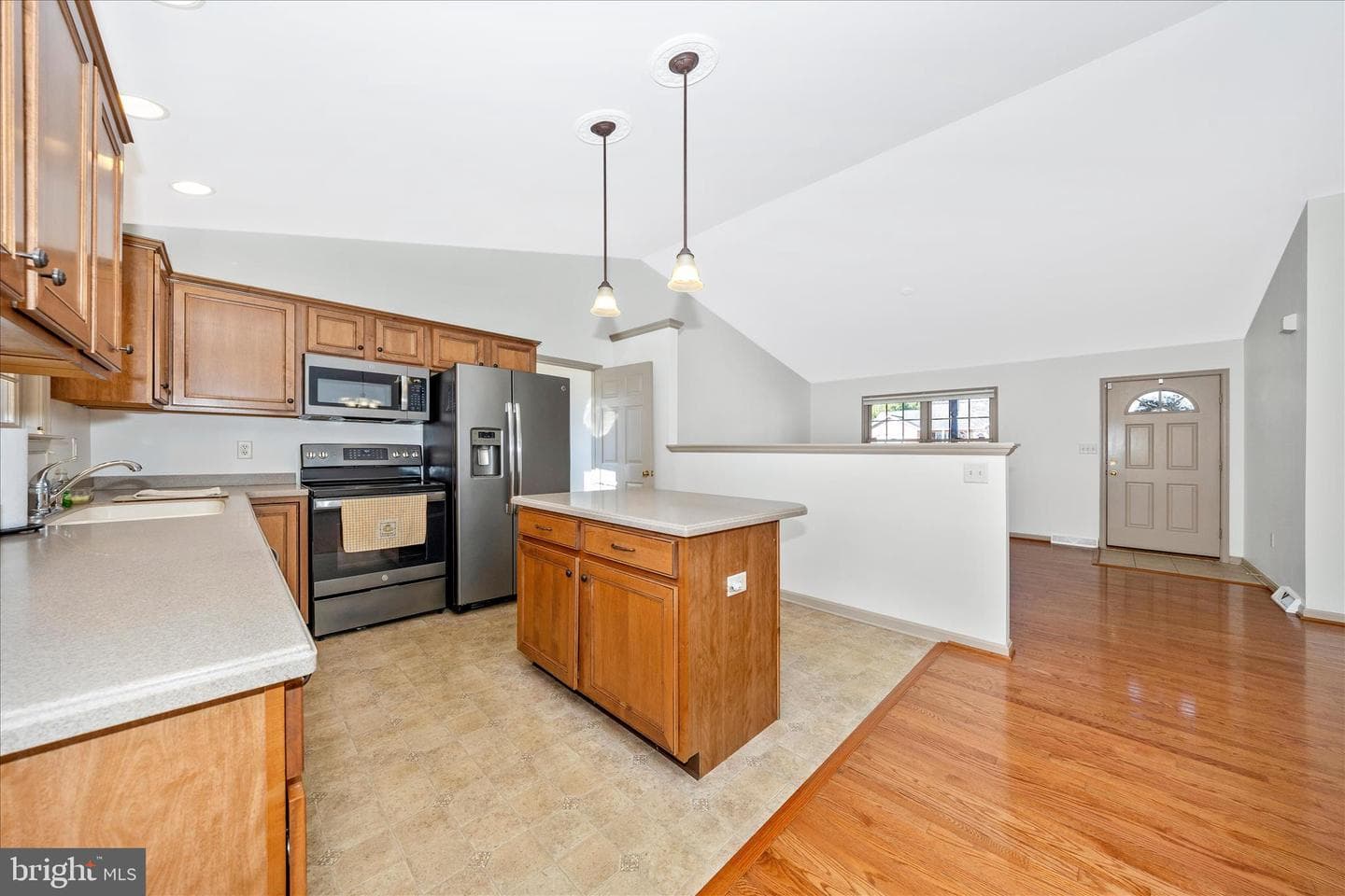 223 Montclair Court photo 11