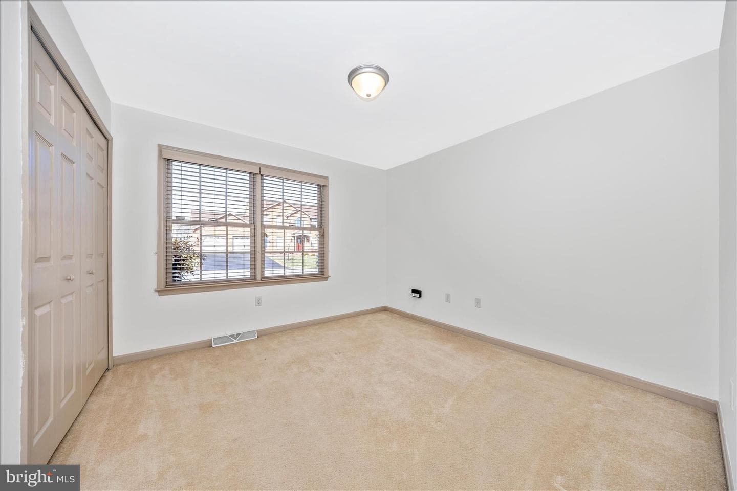 223 Montclair Court photo 25