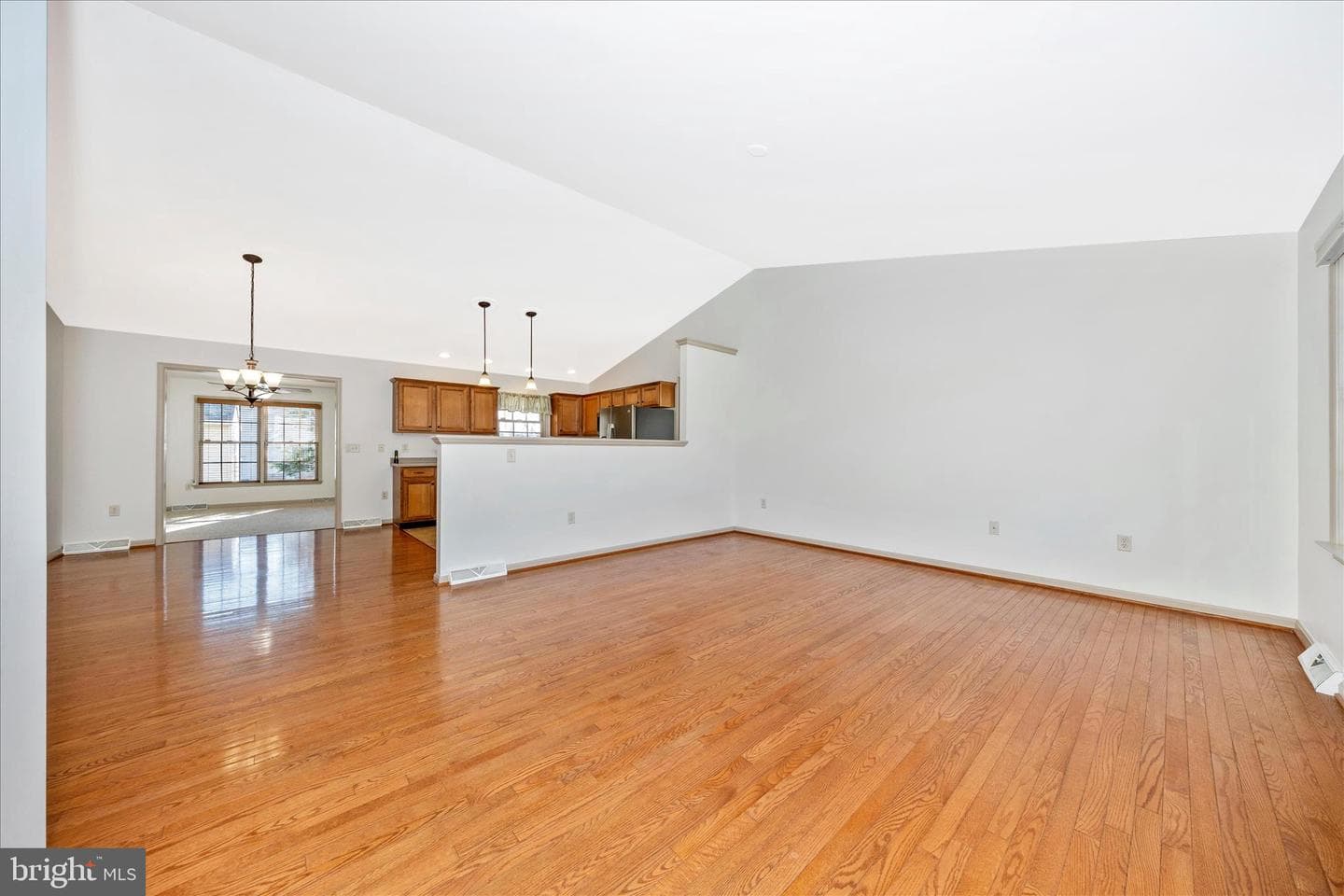 223 Montclair Court photo 4
