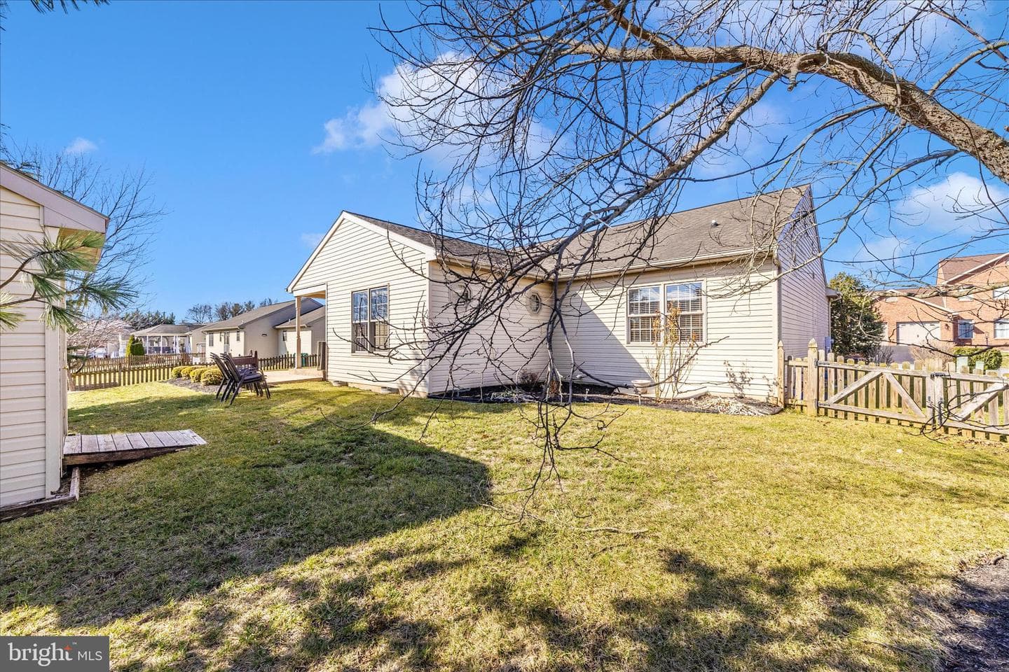 223 Montclair Court photo 43