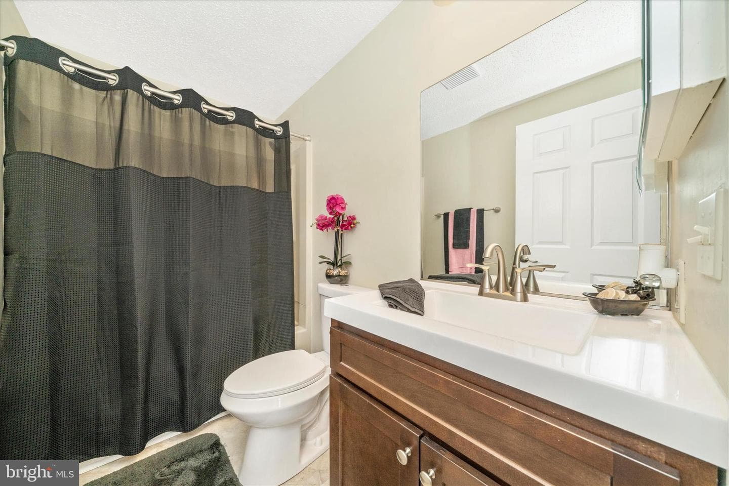 111 Tulip Court photo 18
