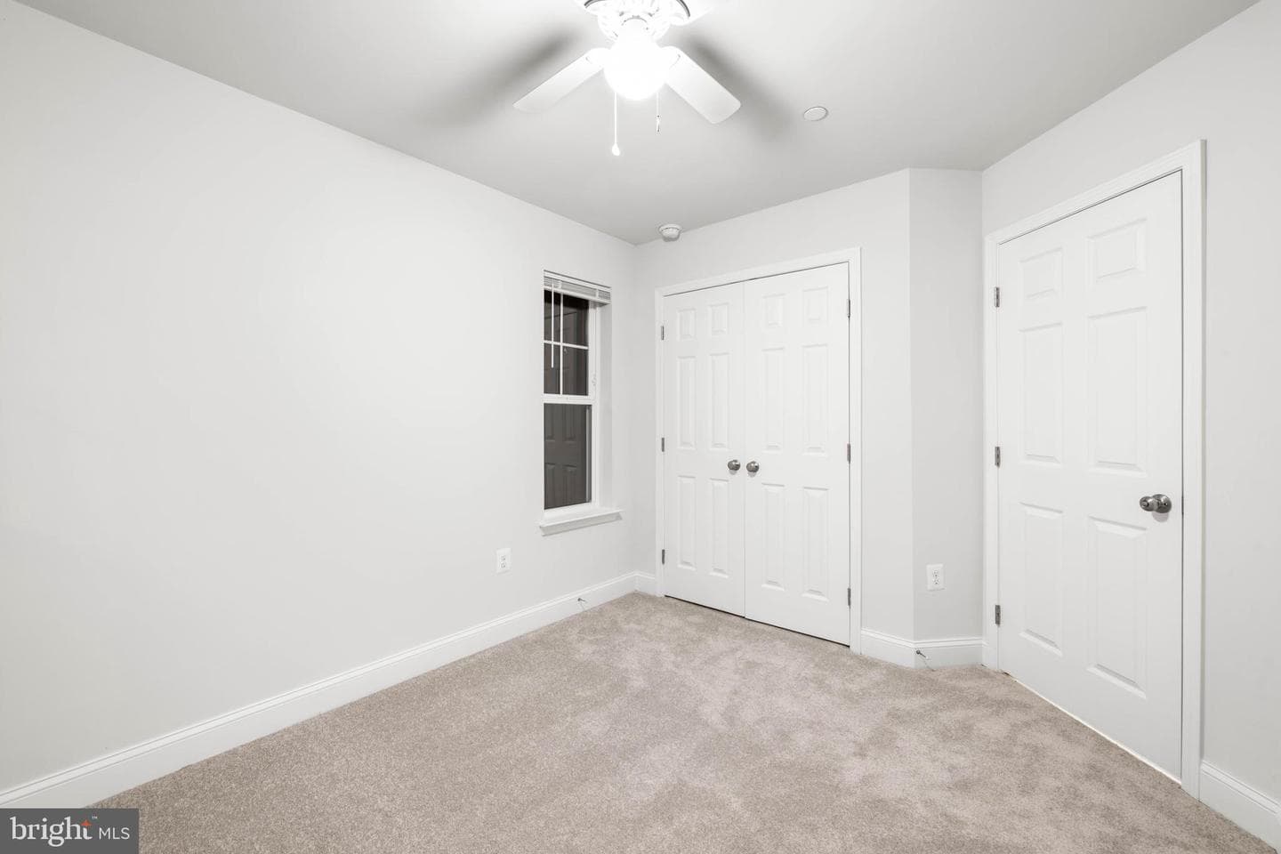 492 Mitchell Avenue photo 16