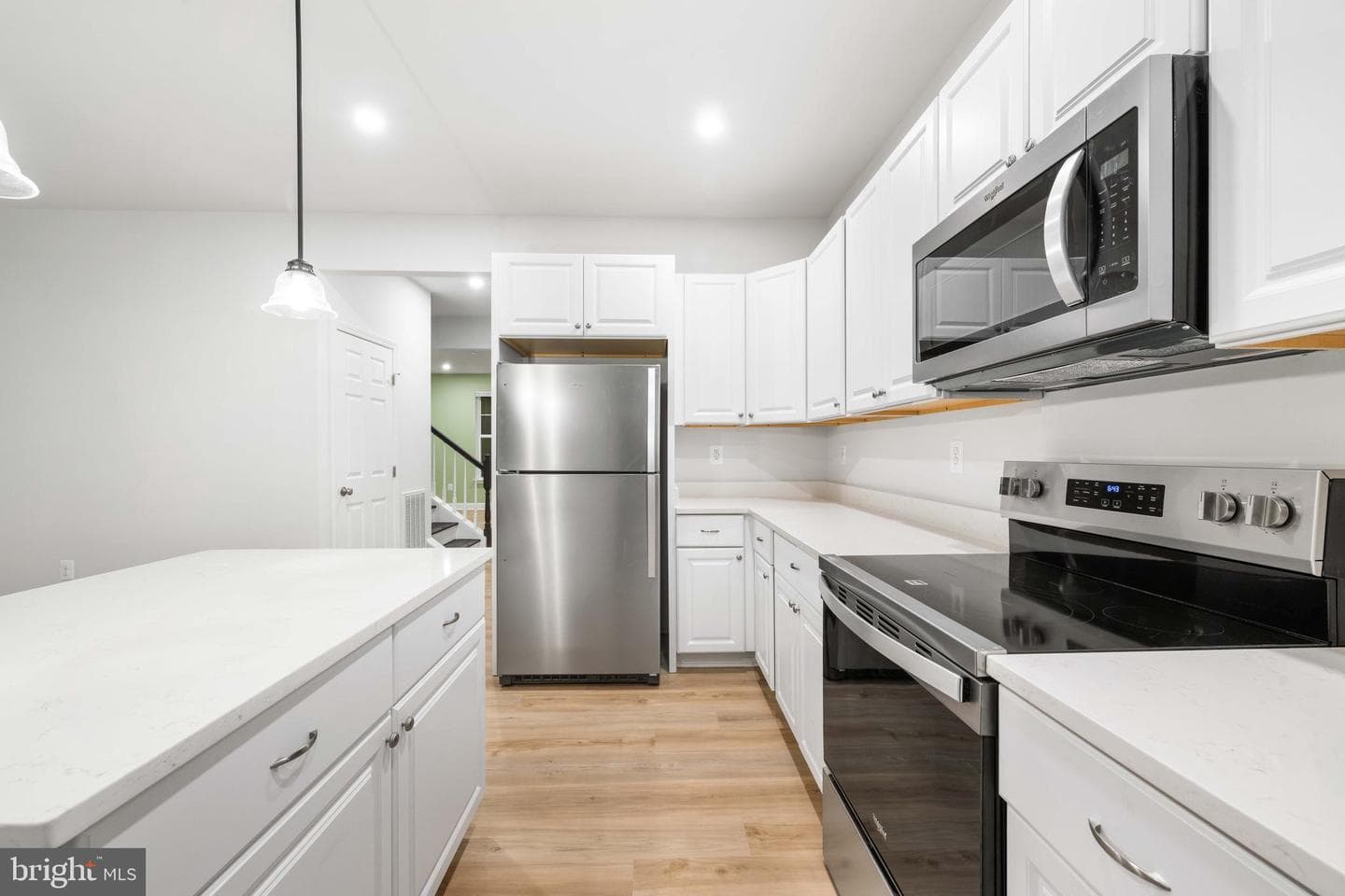 492 Mitchell Avenue photo 8
