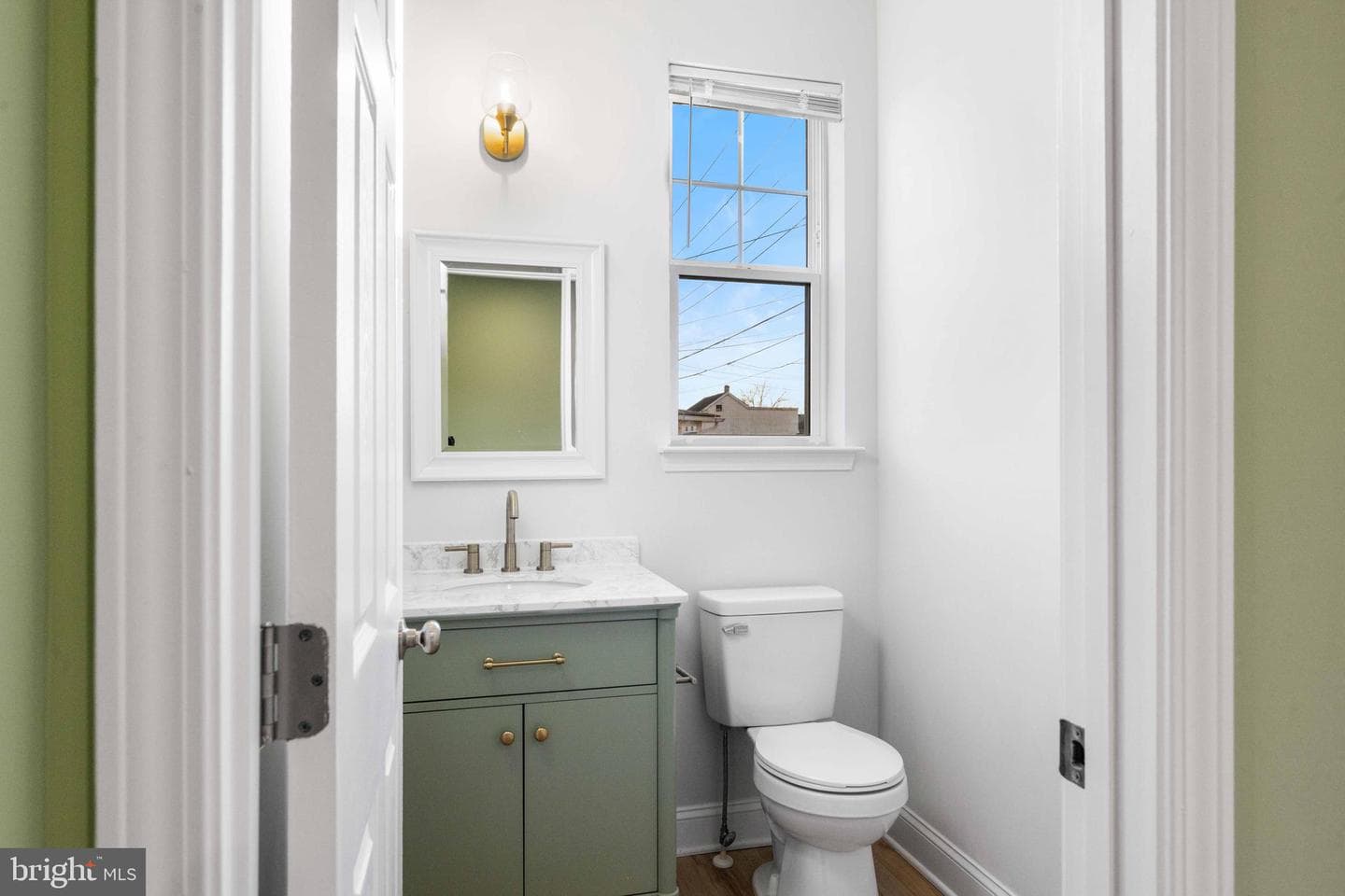 490 Mitchell Avenue photo 3