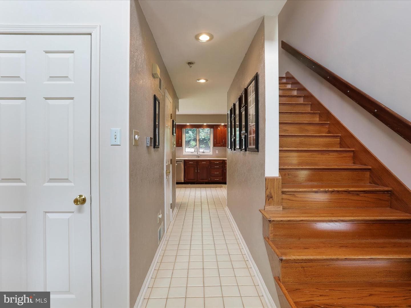 11025 Eastwood Drive photo 10