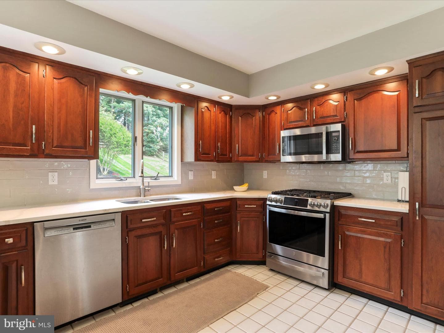 11025 Eastwood Drive photo 18