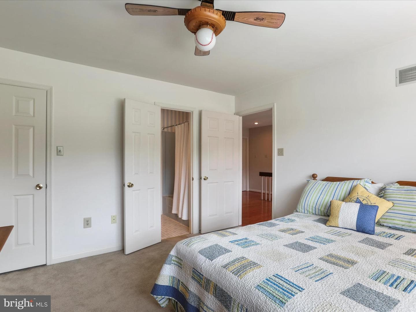11025 Eastwood Drive photo 40