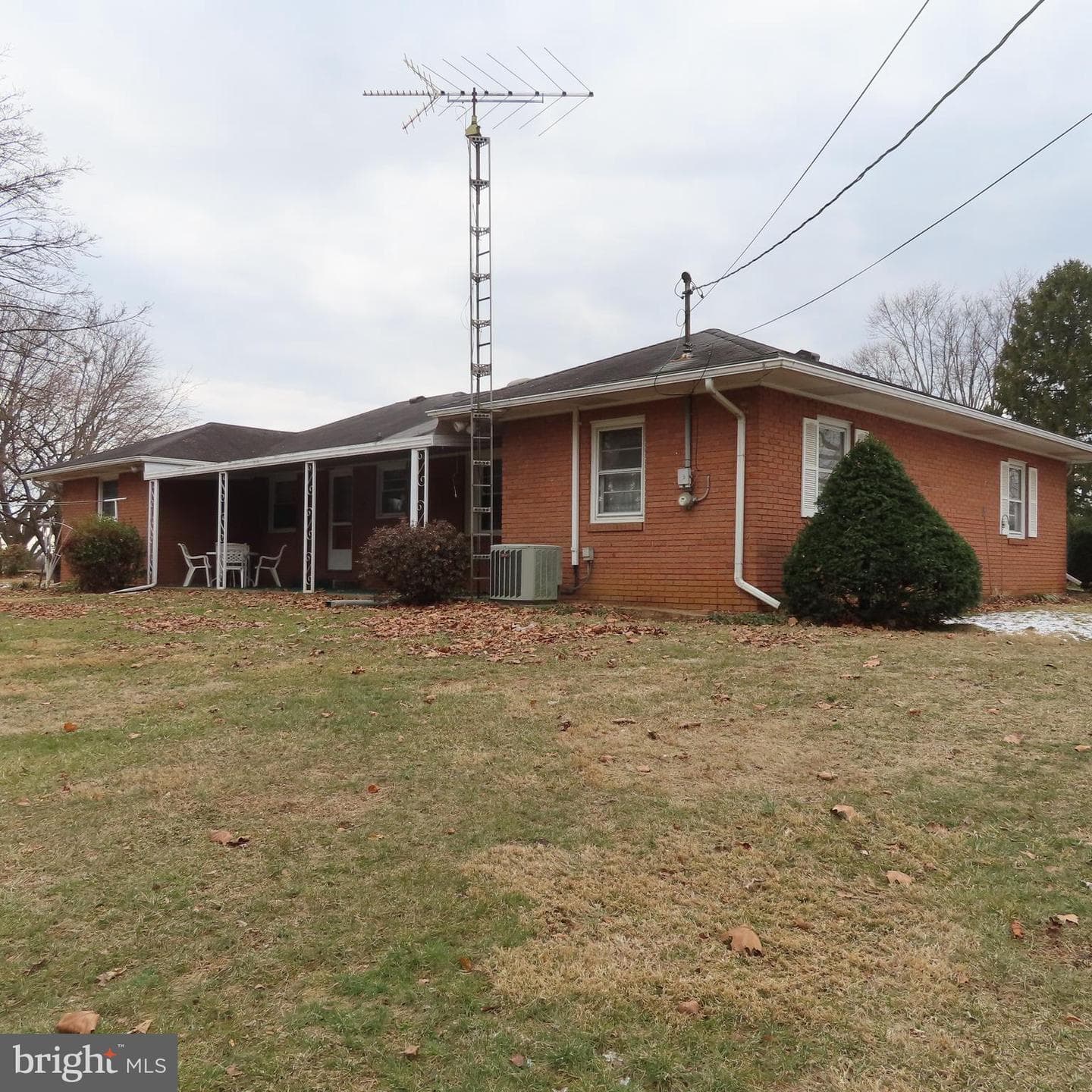 16820 Petmar Circle photo 4