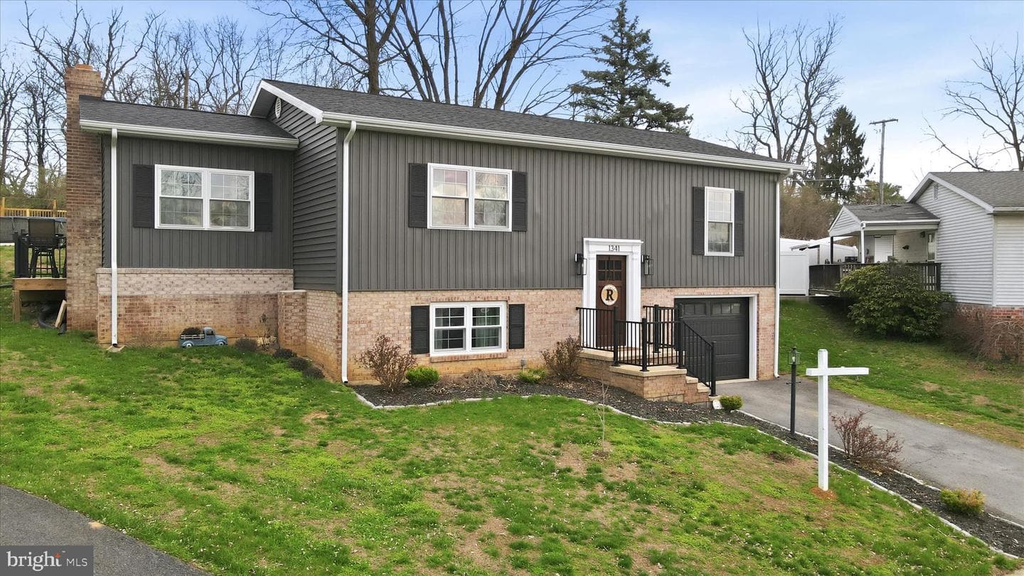 1341 Outer Drive photo 2