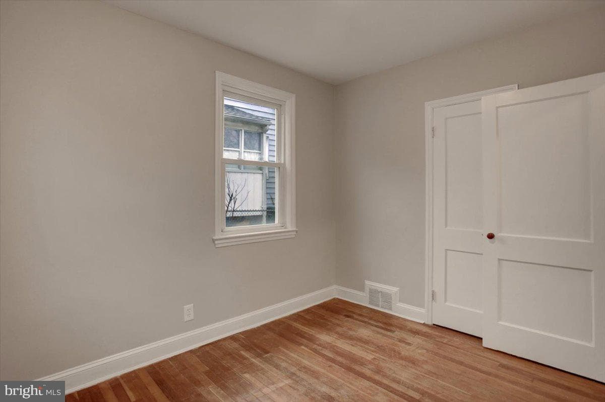 1005 Columbia Road photo 15