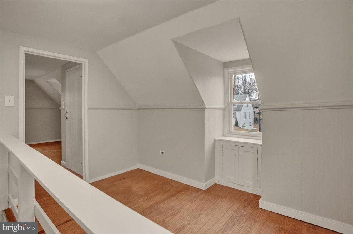 1005 Columbia Road photo 16