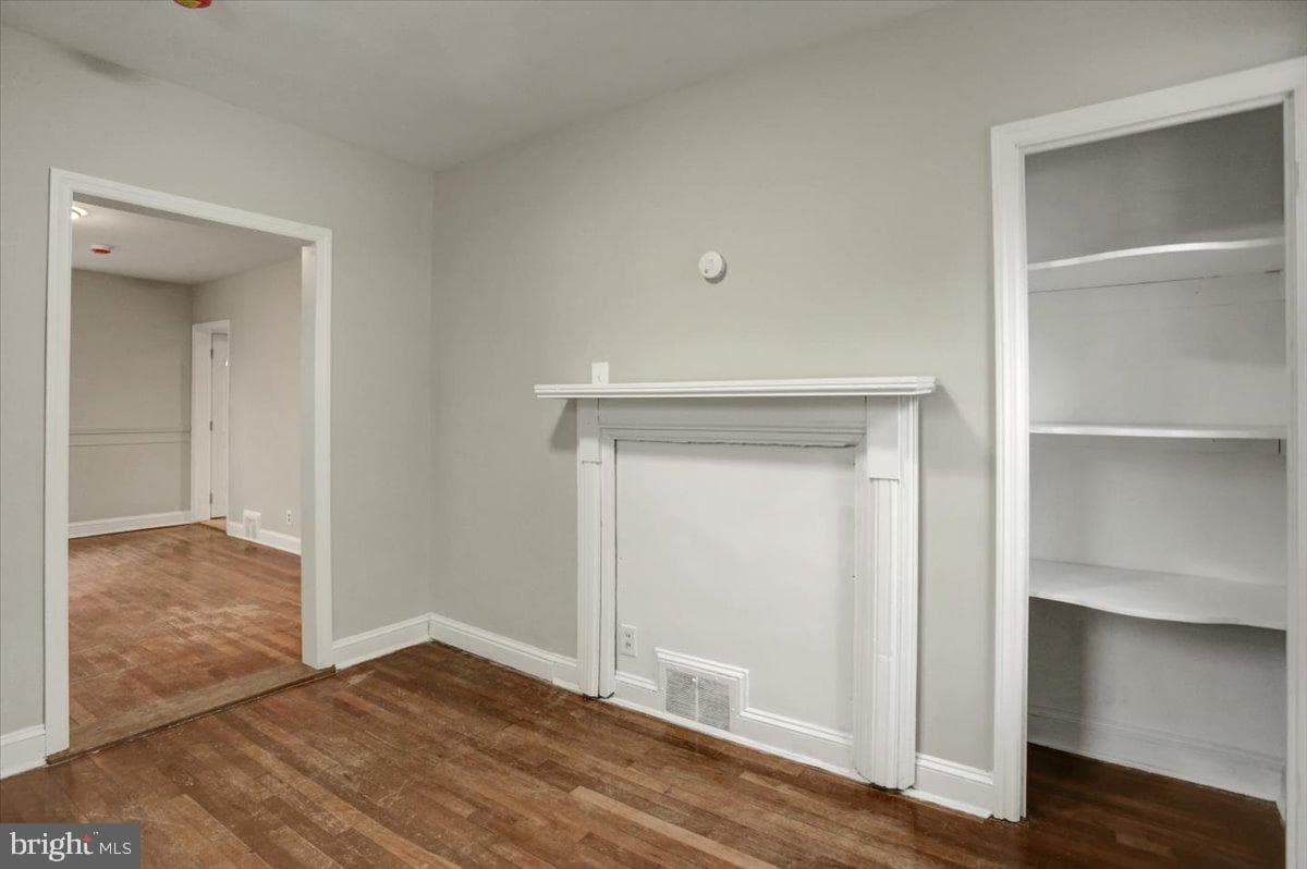 1005 Columbia Road photo 9