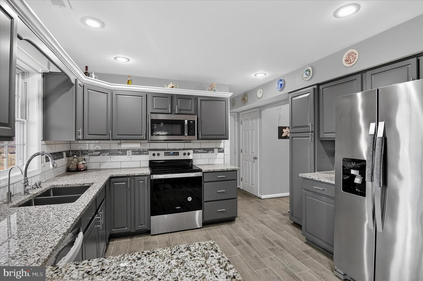 12214 Bucky Avenue photo 14