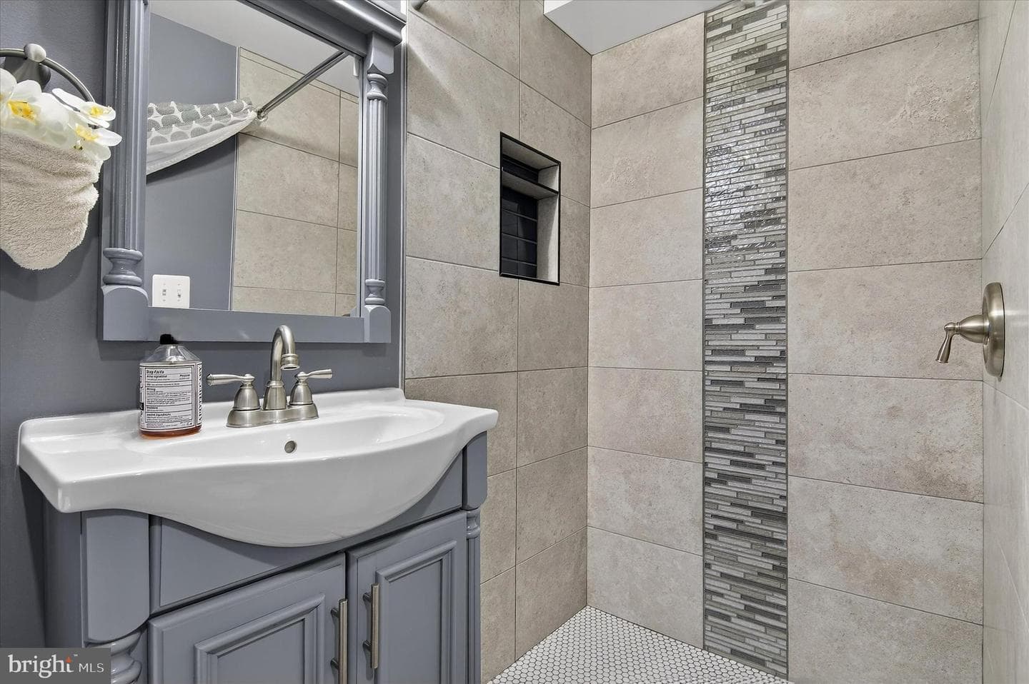 12214 Bucky Avenue photo 32