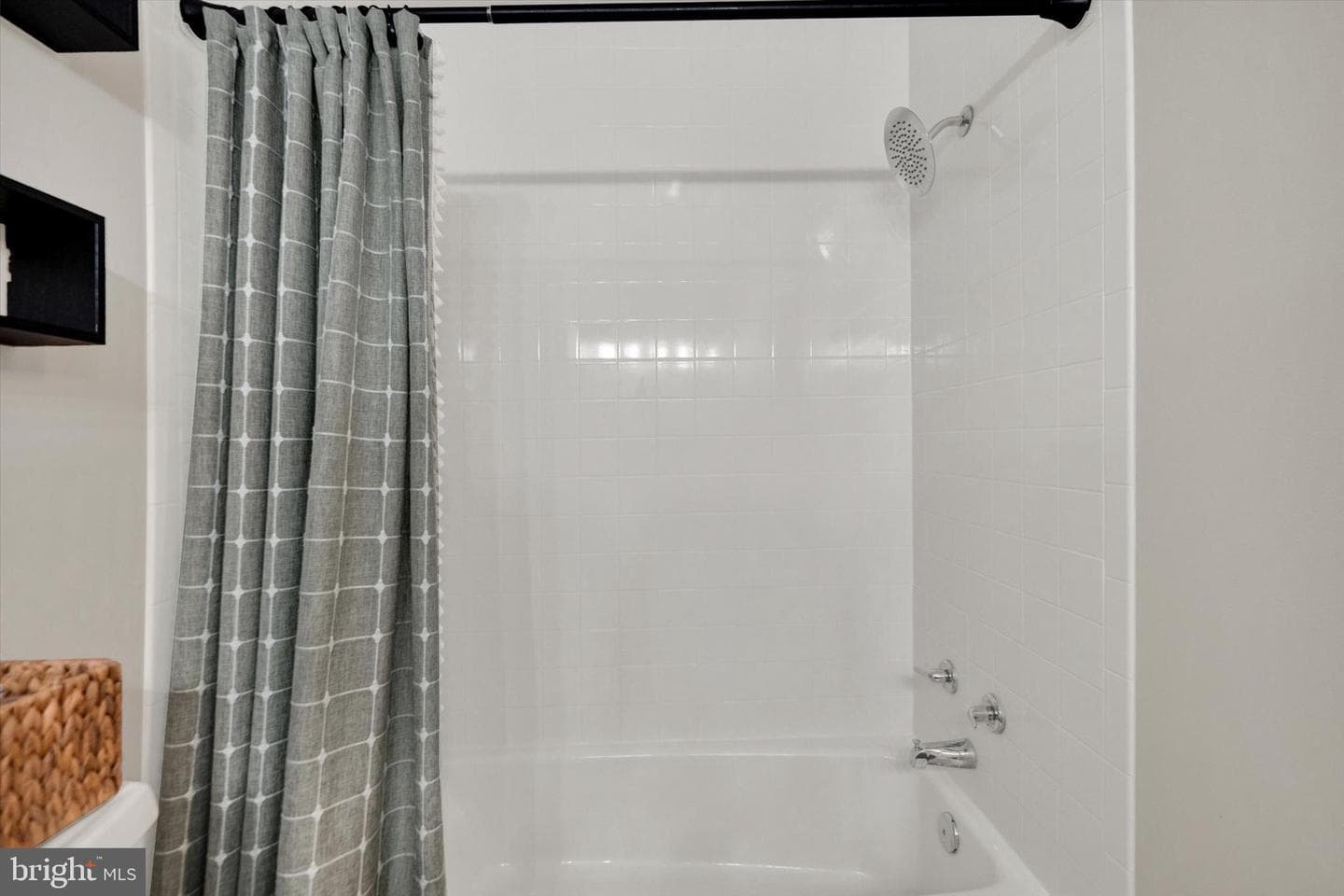 1633 Edgewood Place #201 photo 14