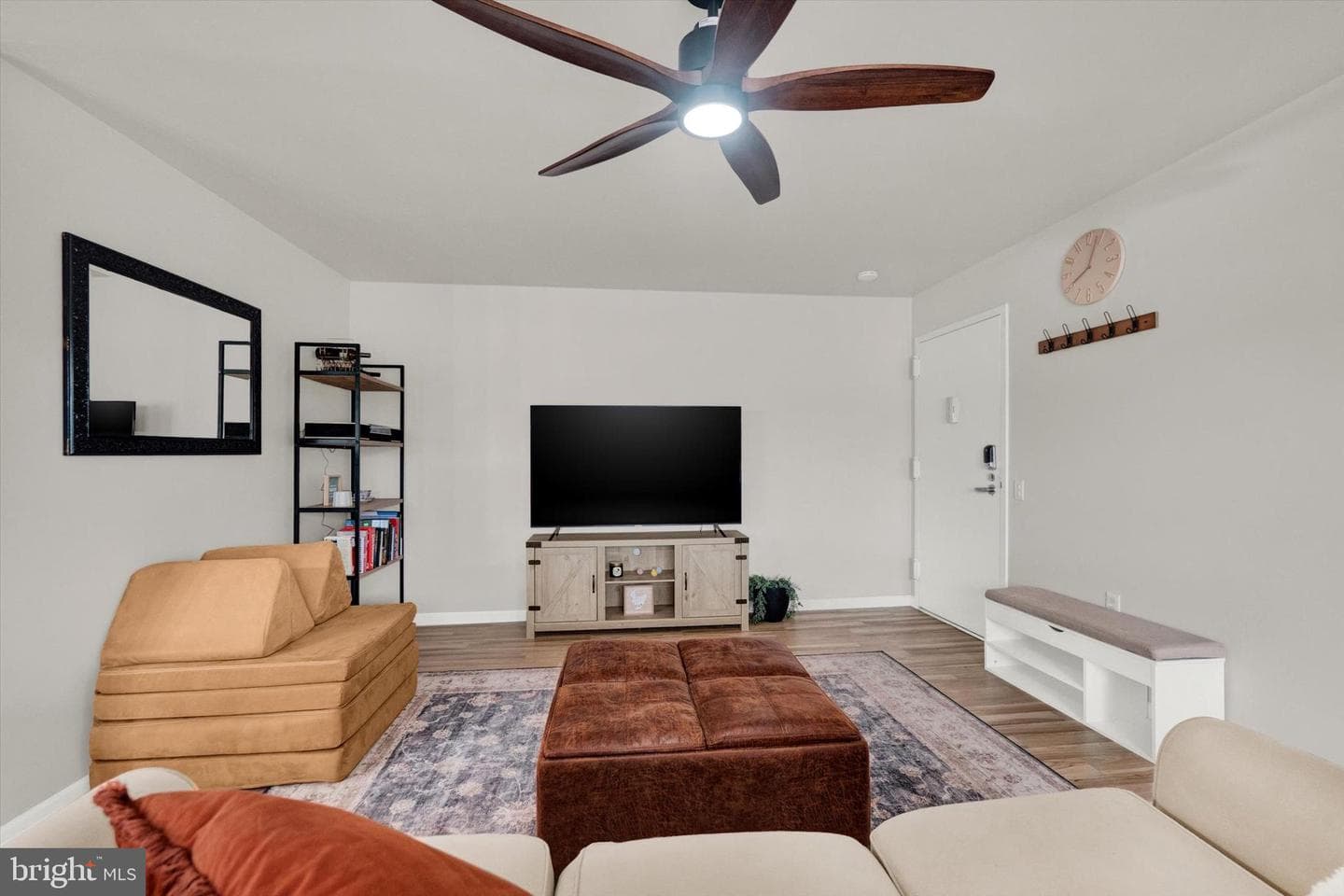 1633 Edgewood Place #201 photo 2