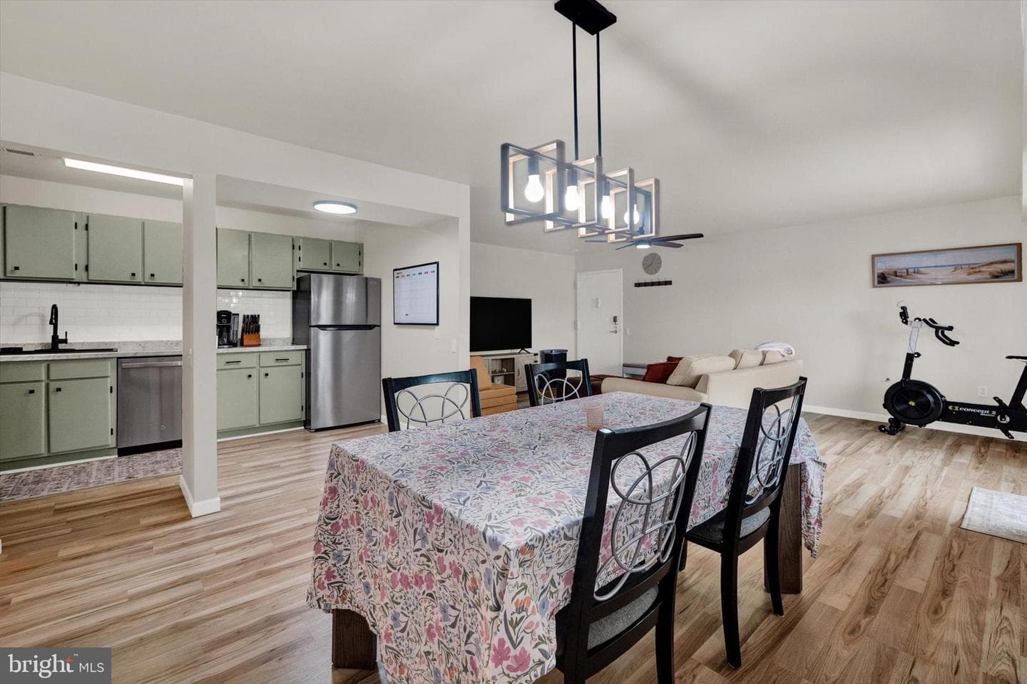 1633 Edgewood Place #201 photo 7