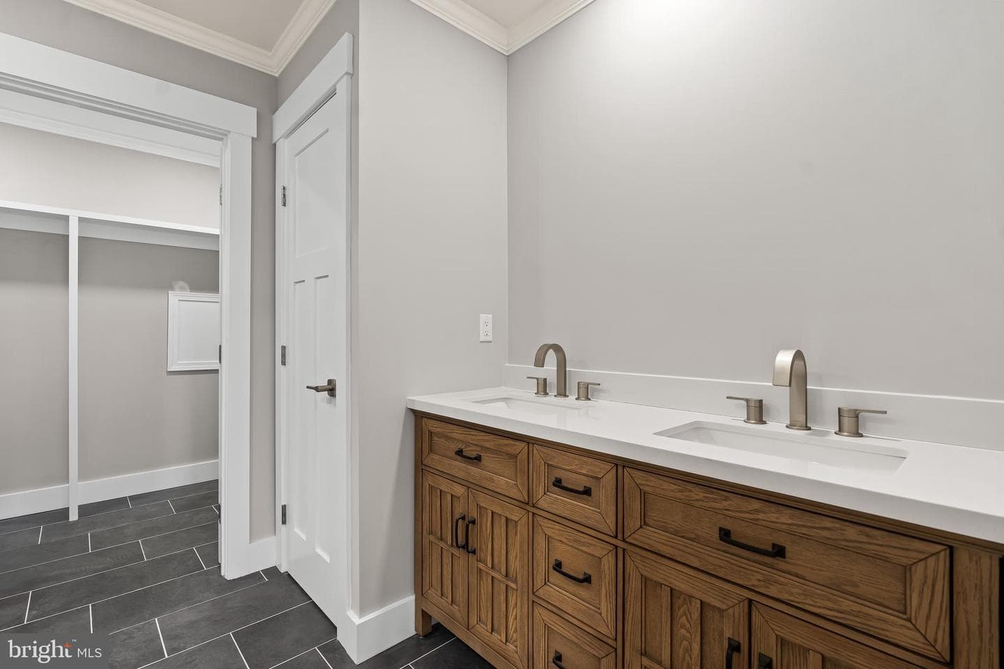18212 Woodside Drive photo 24