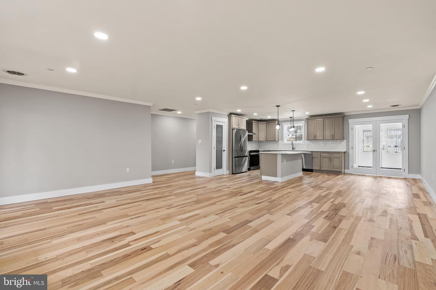 18212 Woodside Drive photo 9