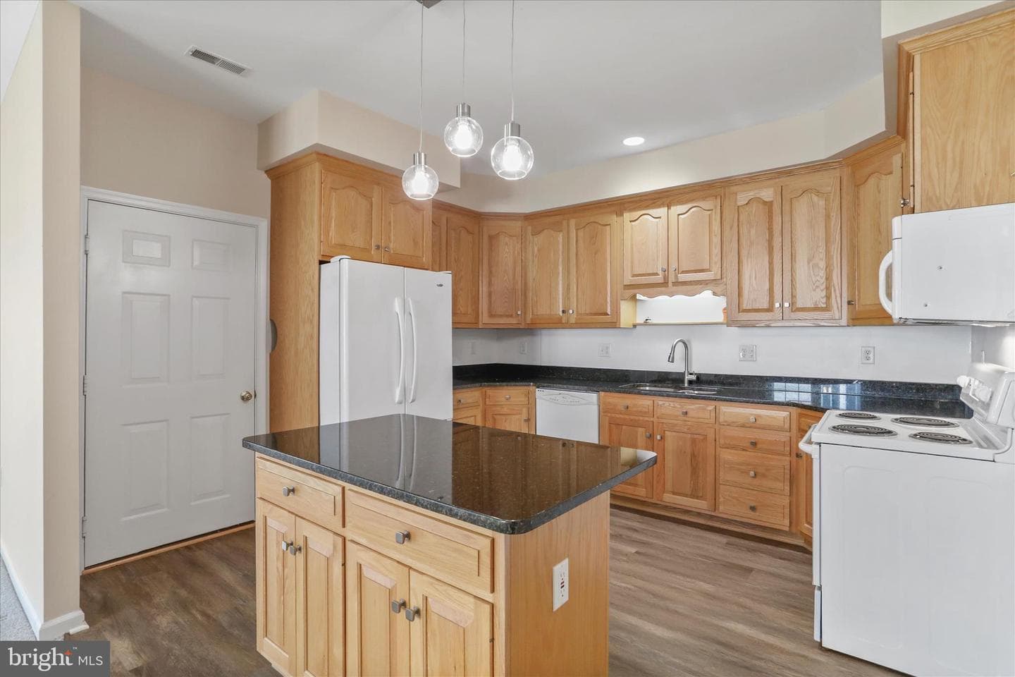 14222 Shelby Circle photo 6