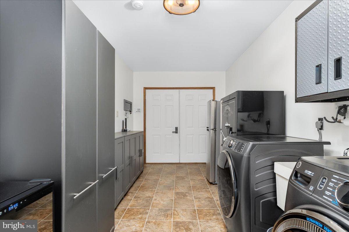 8704 Jans Court photo 16