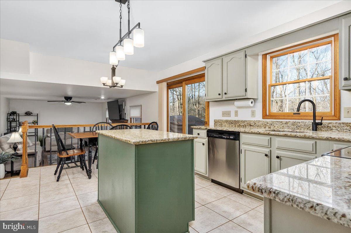 8704 Jans Court photo 7