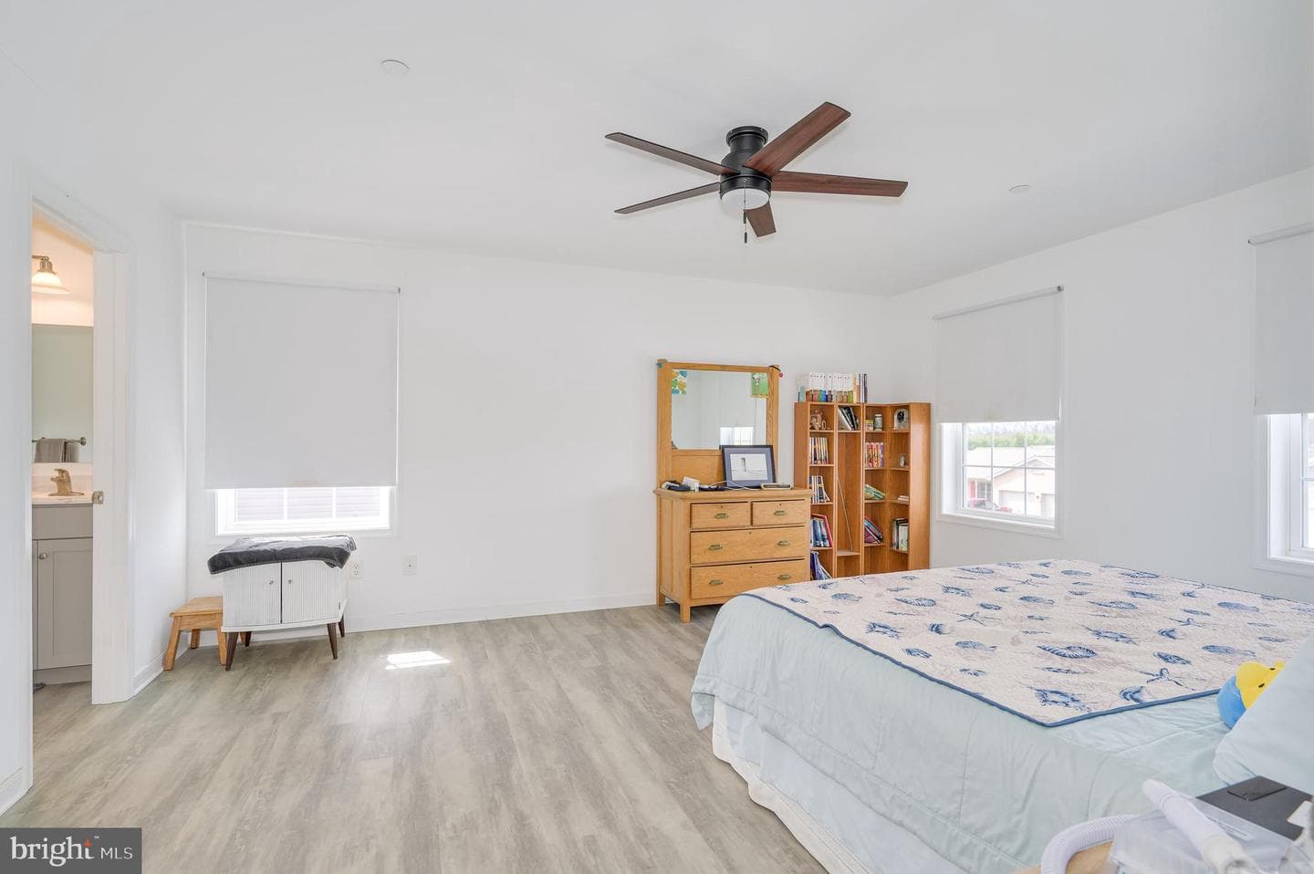 344 Hollymead Terrace photo 28