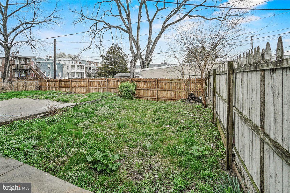 20 S Locust Street S photo 18