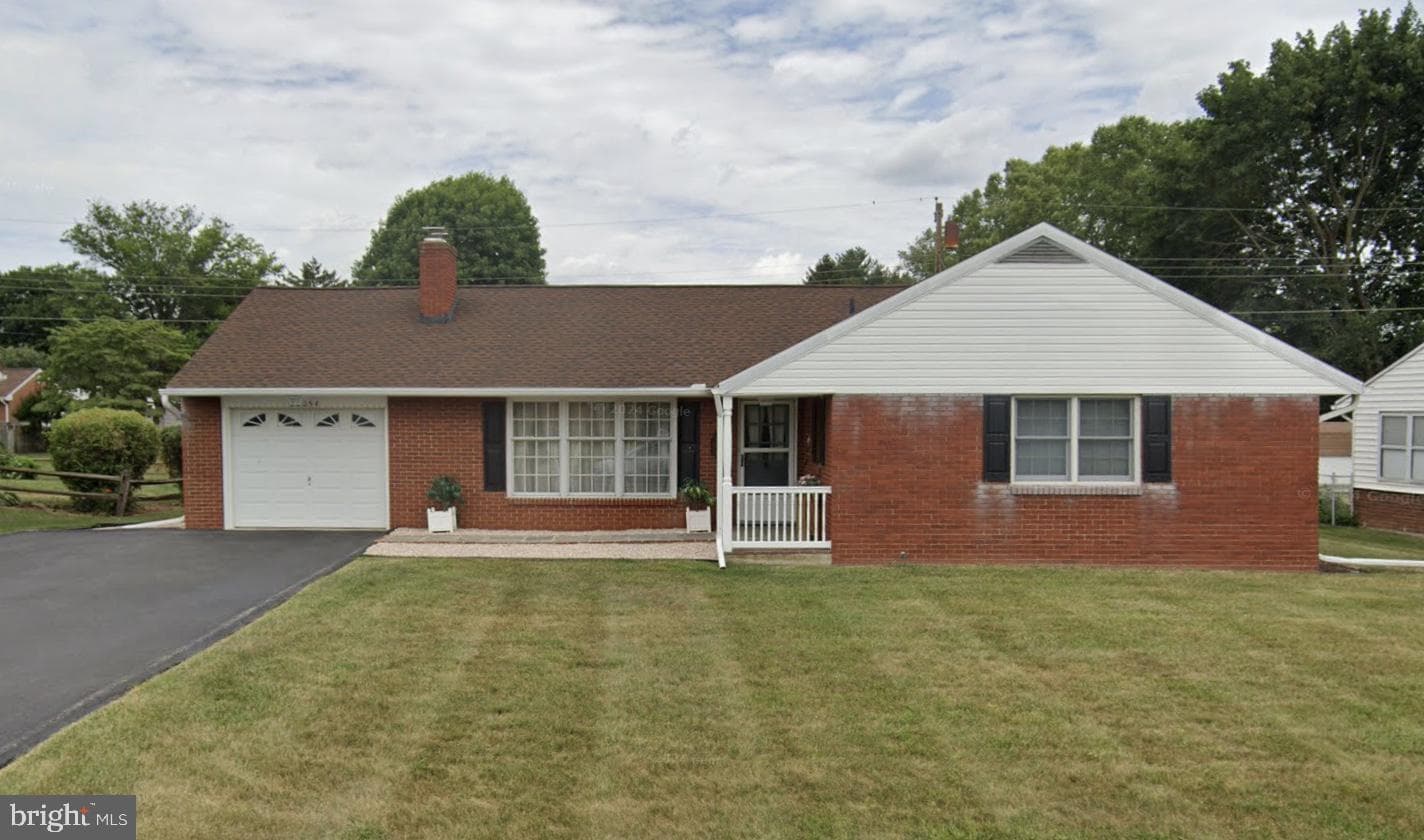 22054 Mohawk Drive