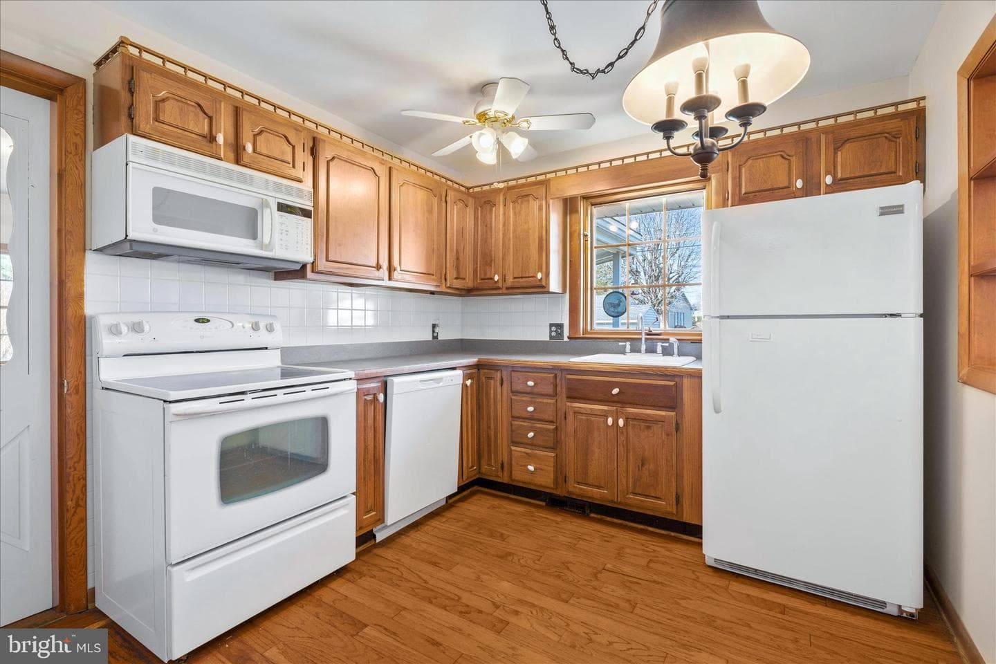 22054 Mohawk Drive photo 14