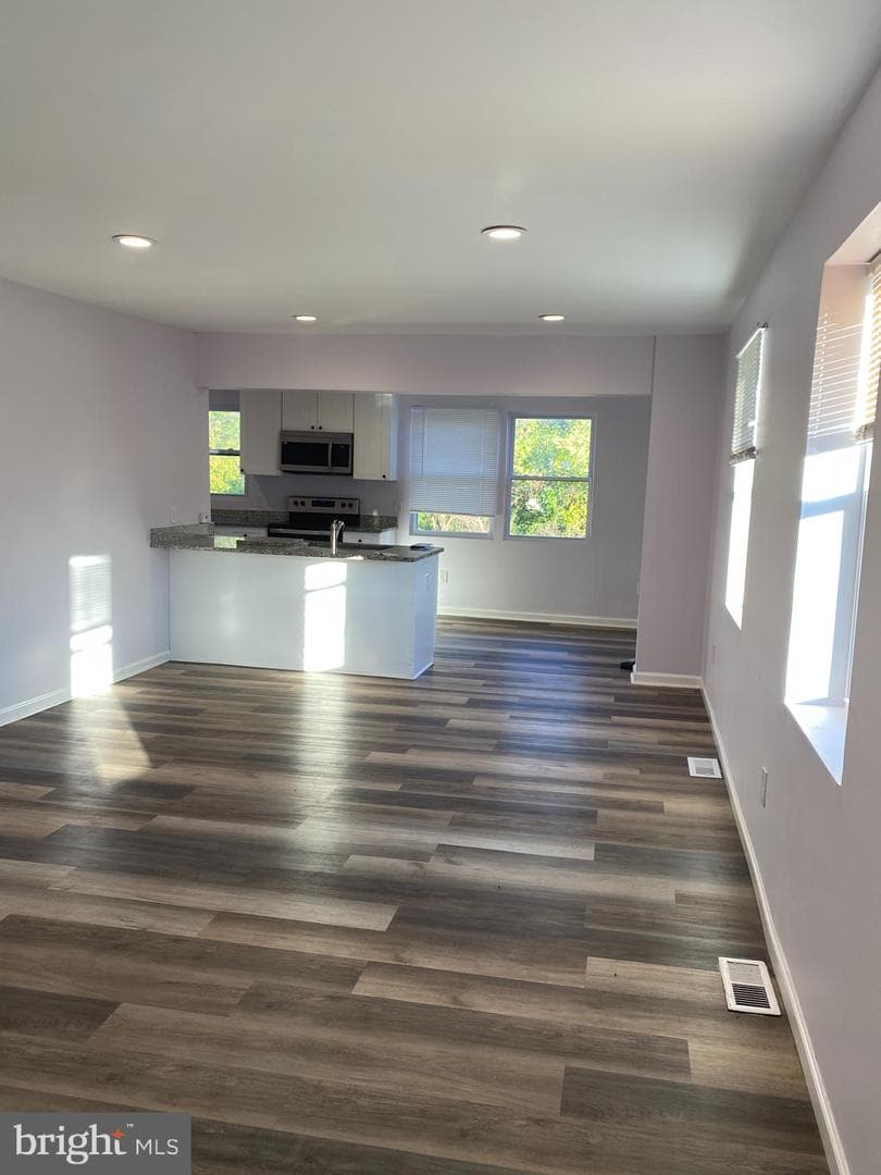 216 Willard Street photo 6