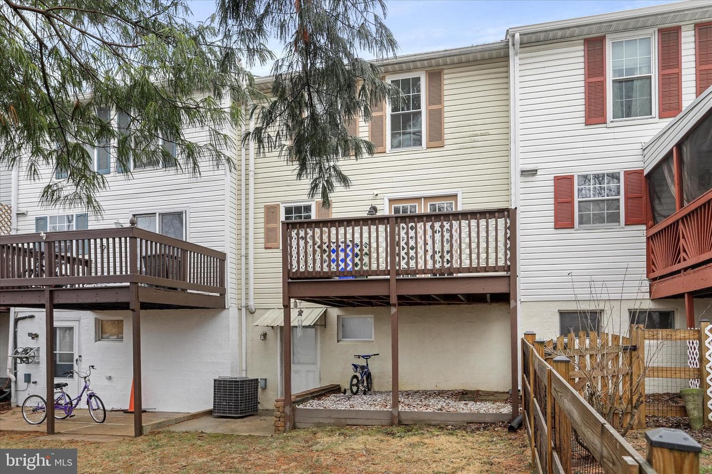 244 Lily Court photo 33