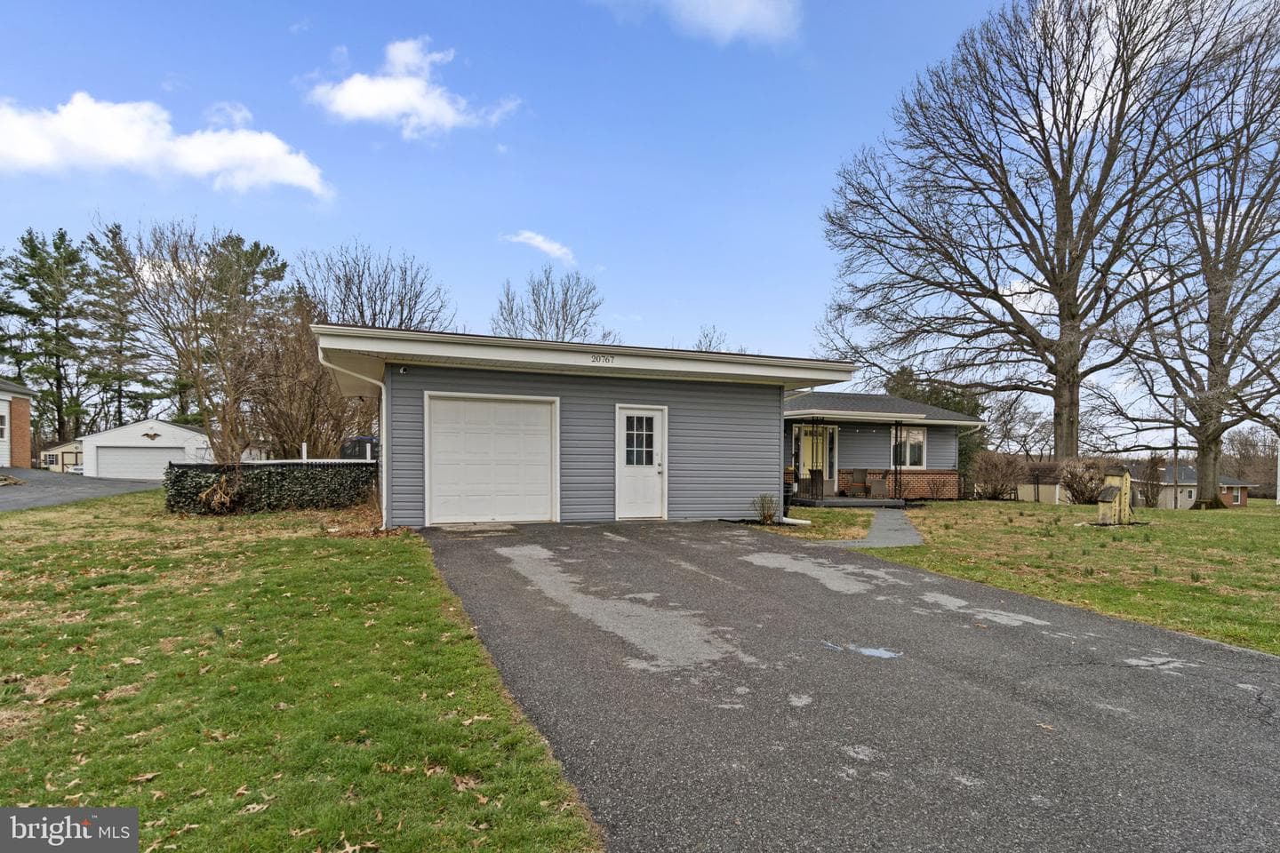 20767 Beaver Creek Road photo 4