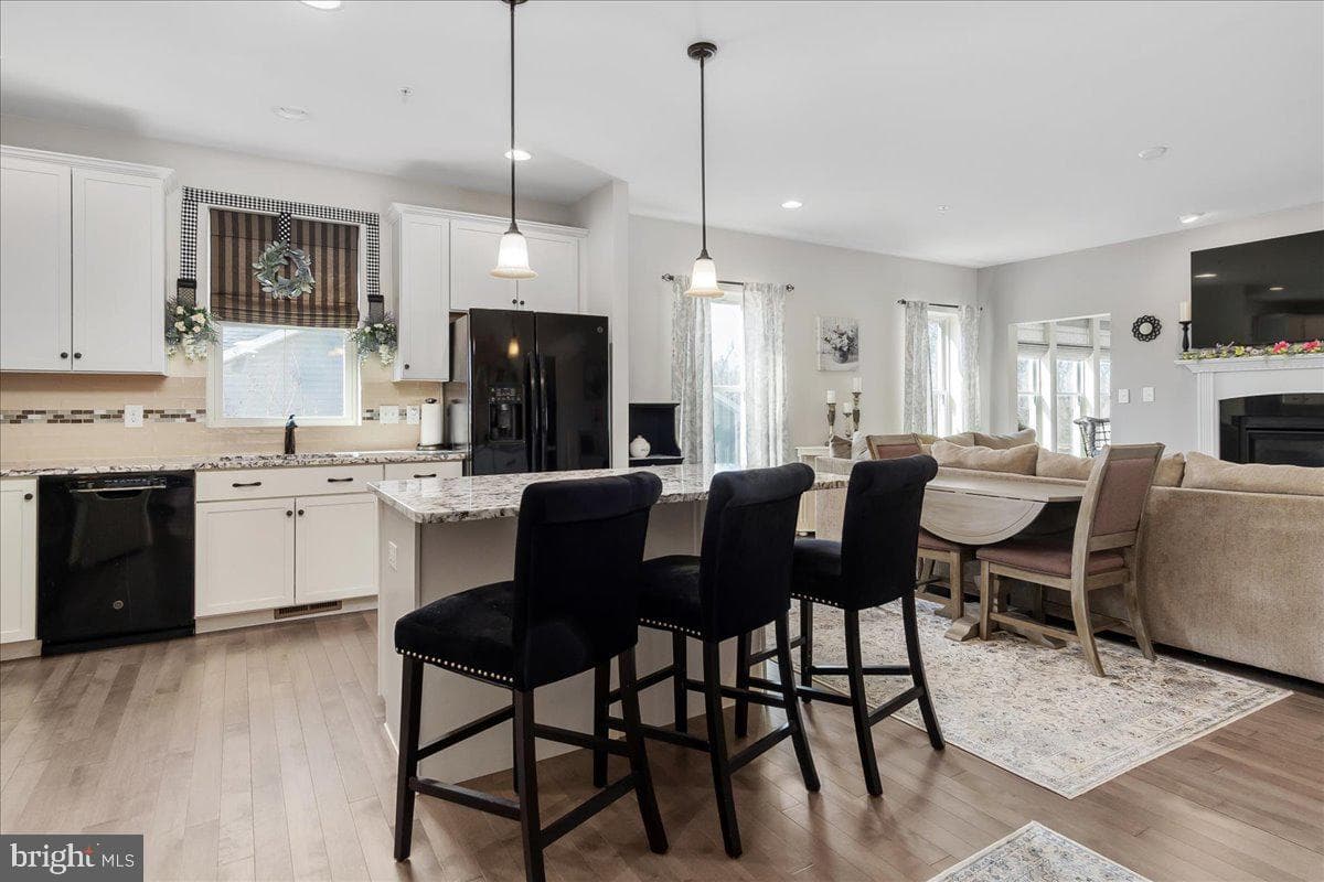 13880 Patriot Way photo 3
