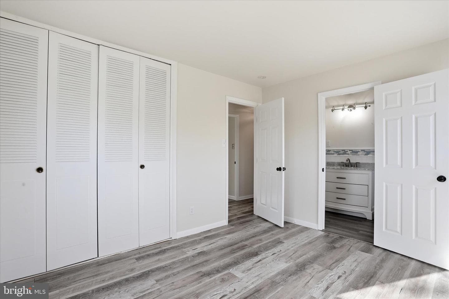 19022 Longmeadow Road photo 12