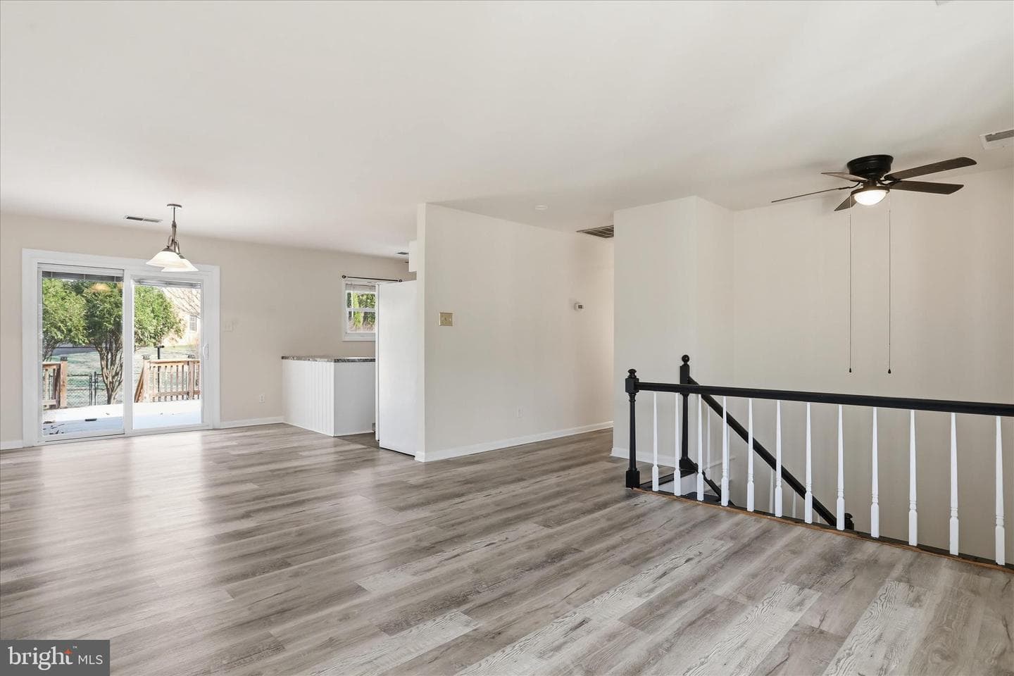 19022 Longmeadow Road photo 9