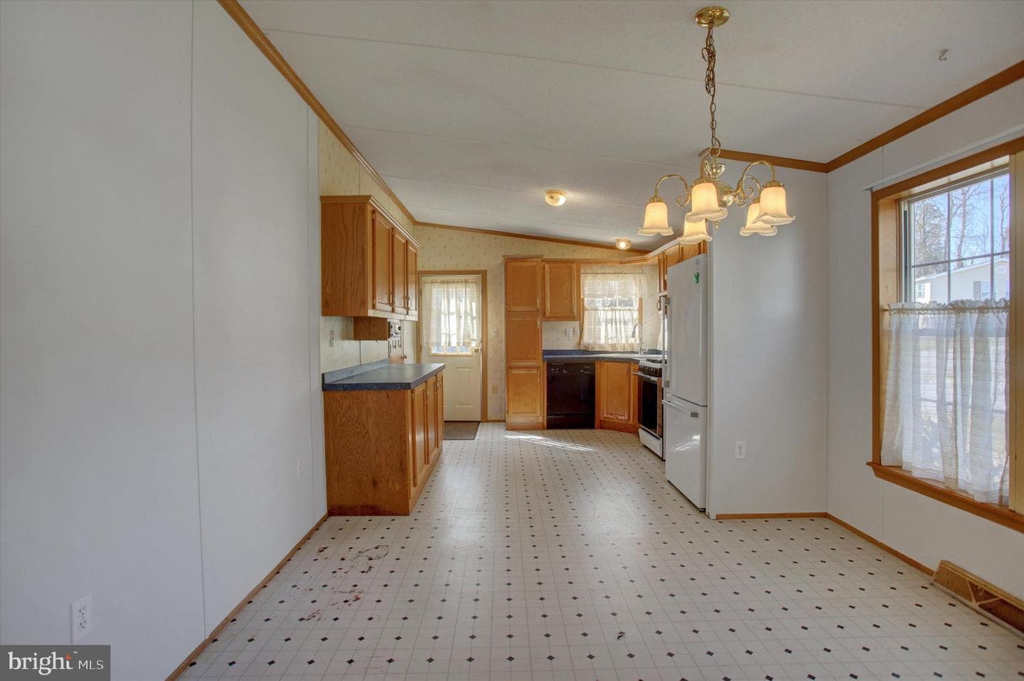 11906 Heather Drive photo 9