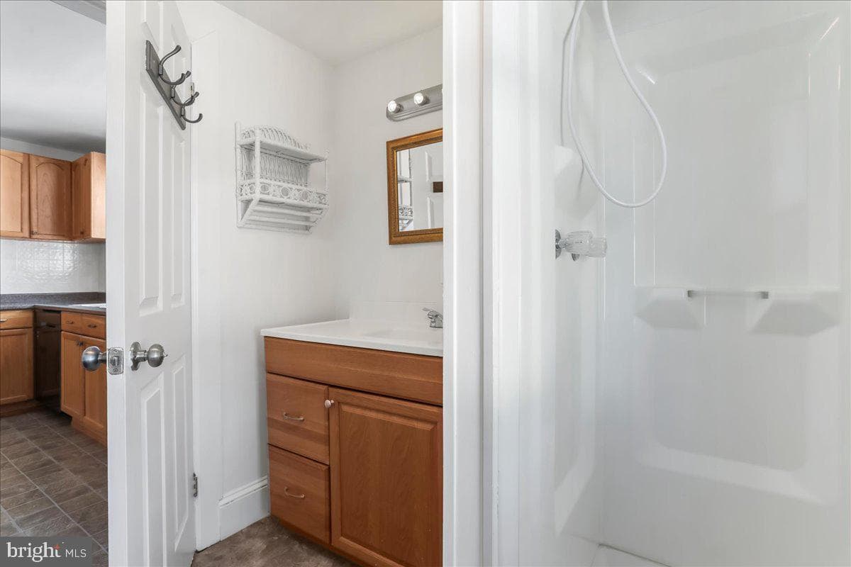 1114 W Washington Street photo 11