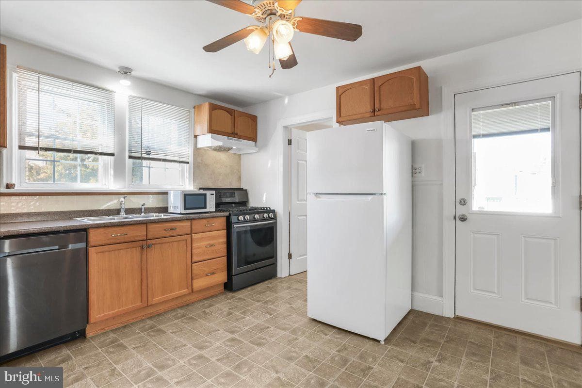 1114 W Washington Street photo 8