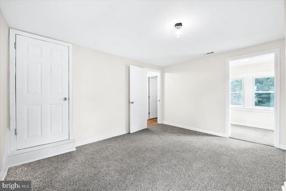 1275 Jefferson Boulevard photo 24