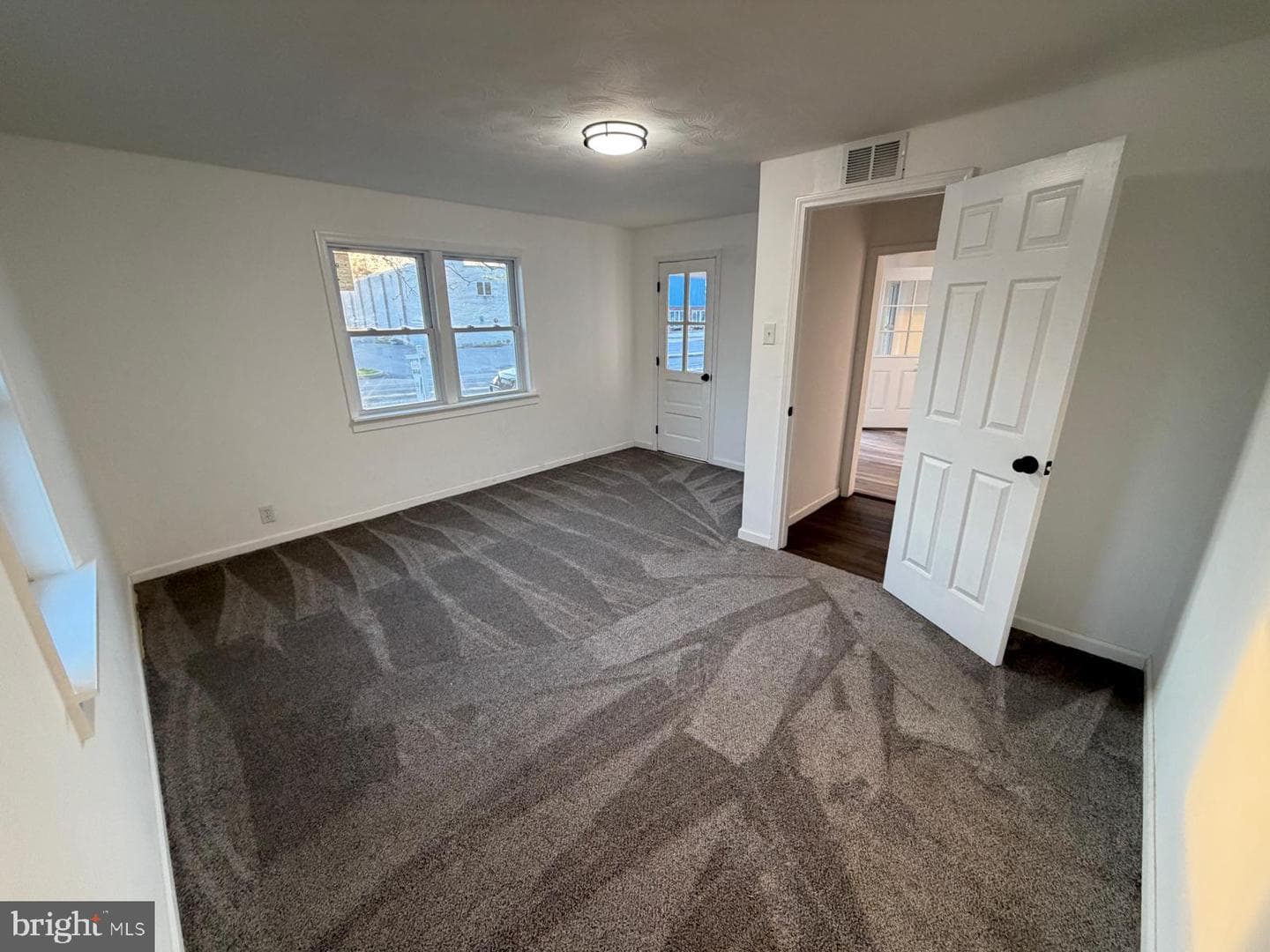 14715 Pennsylvania Avenue photo 6