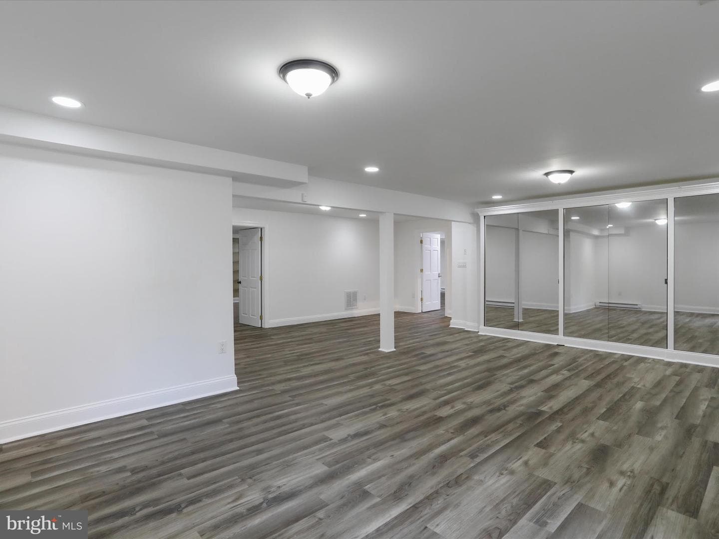 9812 Pembroke Drive photo 32