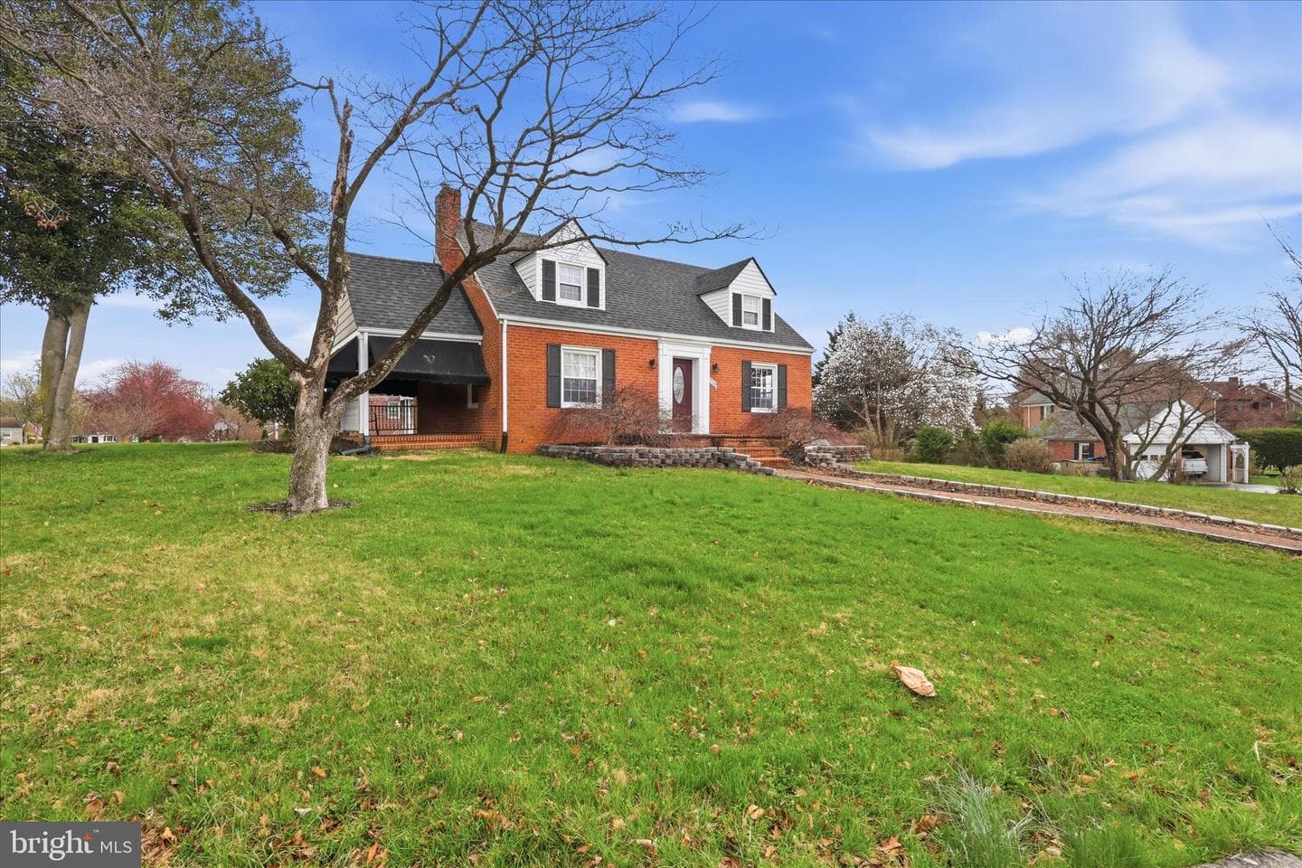 318 Mealey Parkway photo 3