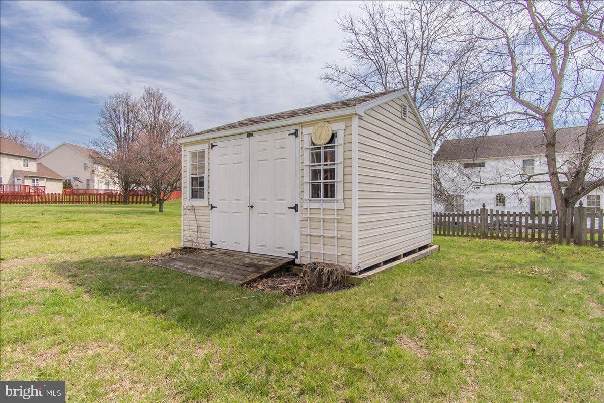 9931 Stephanie Lane photo 38