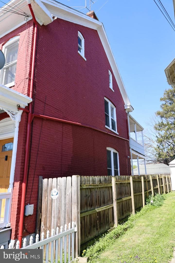 427 N Mulberry Street photo 3