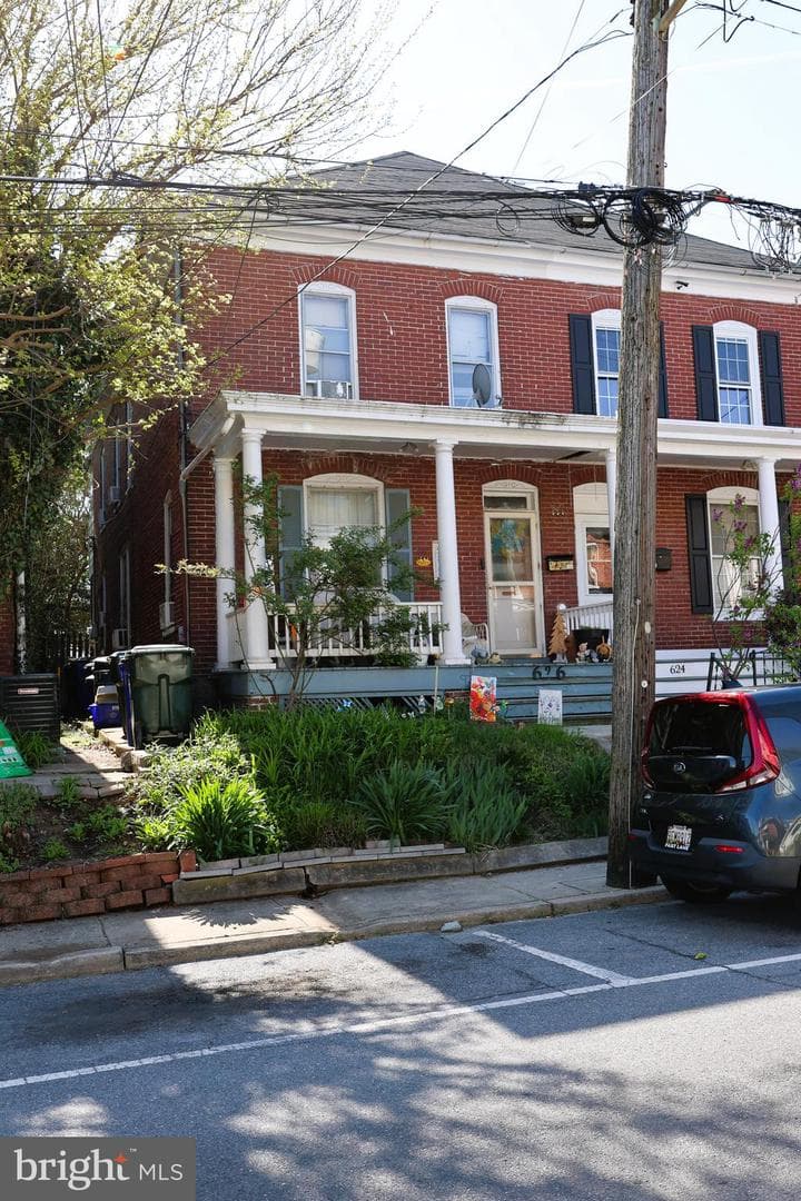 626 N Mulberry Street photo 4
