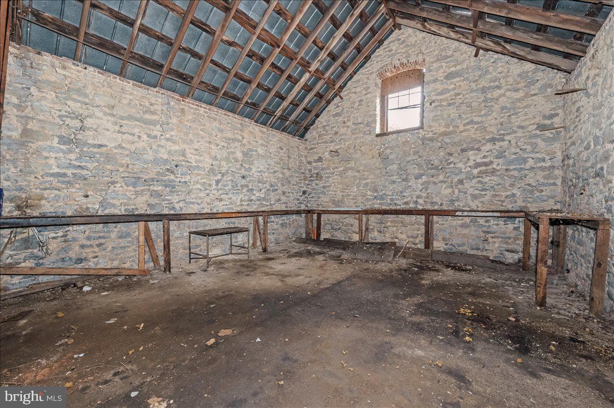 486 Antietam Drive photo 3